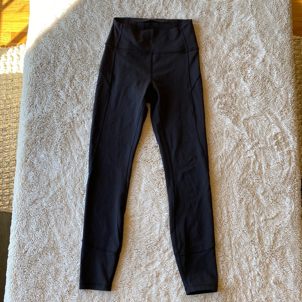 Lululemon In Movement 25” black size 4
